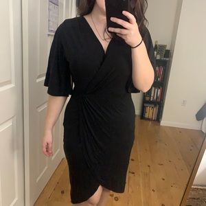 Lulu’s black dress